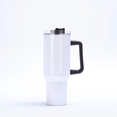 Ручная ручка 40oz Tumbler с соломенной крышкой и ручкой Нержавеющая сталь многоразовый Tumbler для красочных автомобильных чашек
