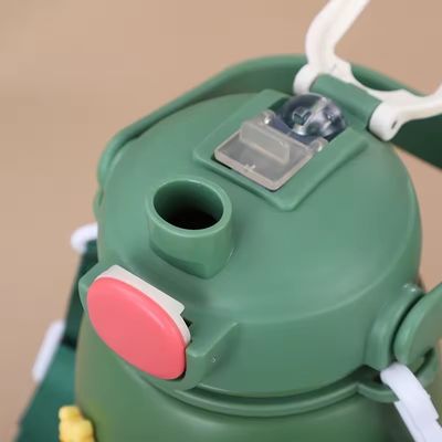 Изолированная бутылка с водой из нержавеющей стали вместимостью 800 мл с крышкой без BPA и соломой