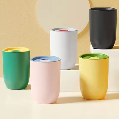 Путешествие Погода 12oz AS Пластиковый красочный виновар с крышками Современный дизайн экологически чистый