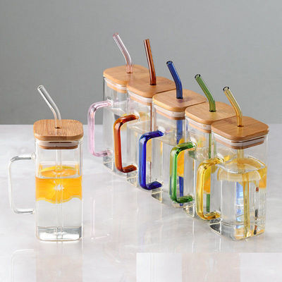Morden Luxury Square Shape Children Glass Drinking Juice Milk Cup with Colored Handle Бамбуковый крышка Стеклянная солома