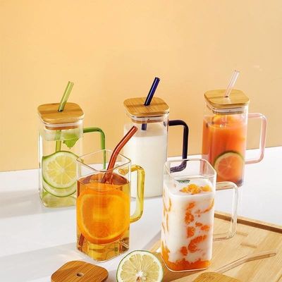 Morden Luxury Square Shape Children Glass Drinking Juice Milk Cup with Colored Handle Бамбуковый крышка Стеклянная солома