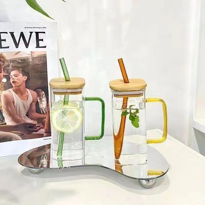 Morden Luxury Square Shape Children Glass Drinking Juice Milk Cup with Colored Handle Бамбуковый крышка Стеклянная солома