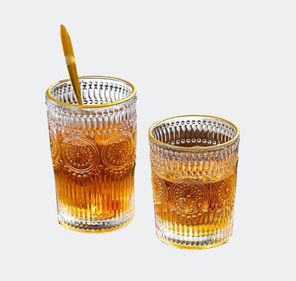 Стеклянный старый стакан с золотой оболочкой с дизайном подсолнечника и классическим стилем