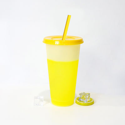 16 унций / 24 унций свободный от BPA пластиковый чашка для кофе бутылка с холодной водой с крышкой и соломой идеально подходит для повседневного использования