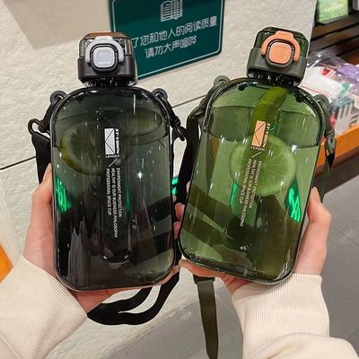 750 мл квадратная бутылка с чистой водой портативная без BPA и идеальна для гидратации в движении