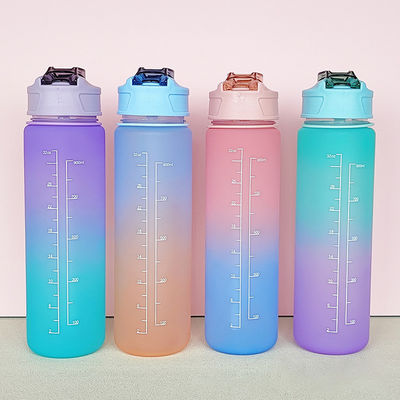 Оставайтесь увлажненными на ходу с 900Ml Bpa свободный Градиентный цвет наружной спортивной бутылки с водой