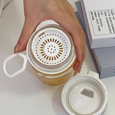 Бутылка с водой для пеших прогулок и активных занятий на открытом воздухе