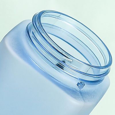 Фитнес-зал Большой вместимости ПК Спортивный кубок портативный без BPA квадратный формы замороженной пластиковой бутылки с водой