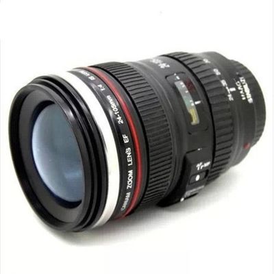Изолированный Tumbler 24-105 Камера объектив Кофейная кружка с вместимостью 401-500 мл и печать логотипа