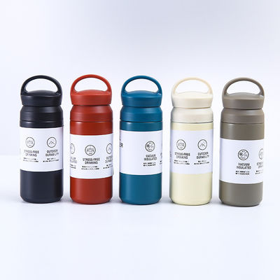 Минималистский стиль дизайна бутылки с водой из нержавеющей стали 304 Travel Mug Изолированная бутылка